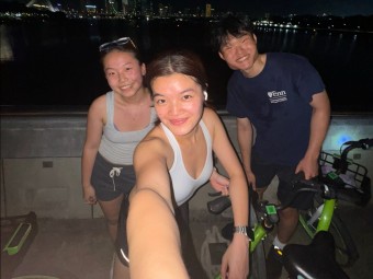Night bike ride by Gardens by the Bay after work