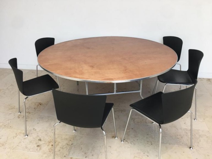 72" Round Banquet Table